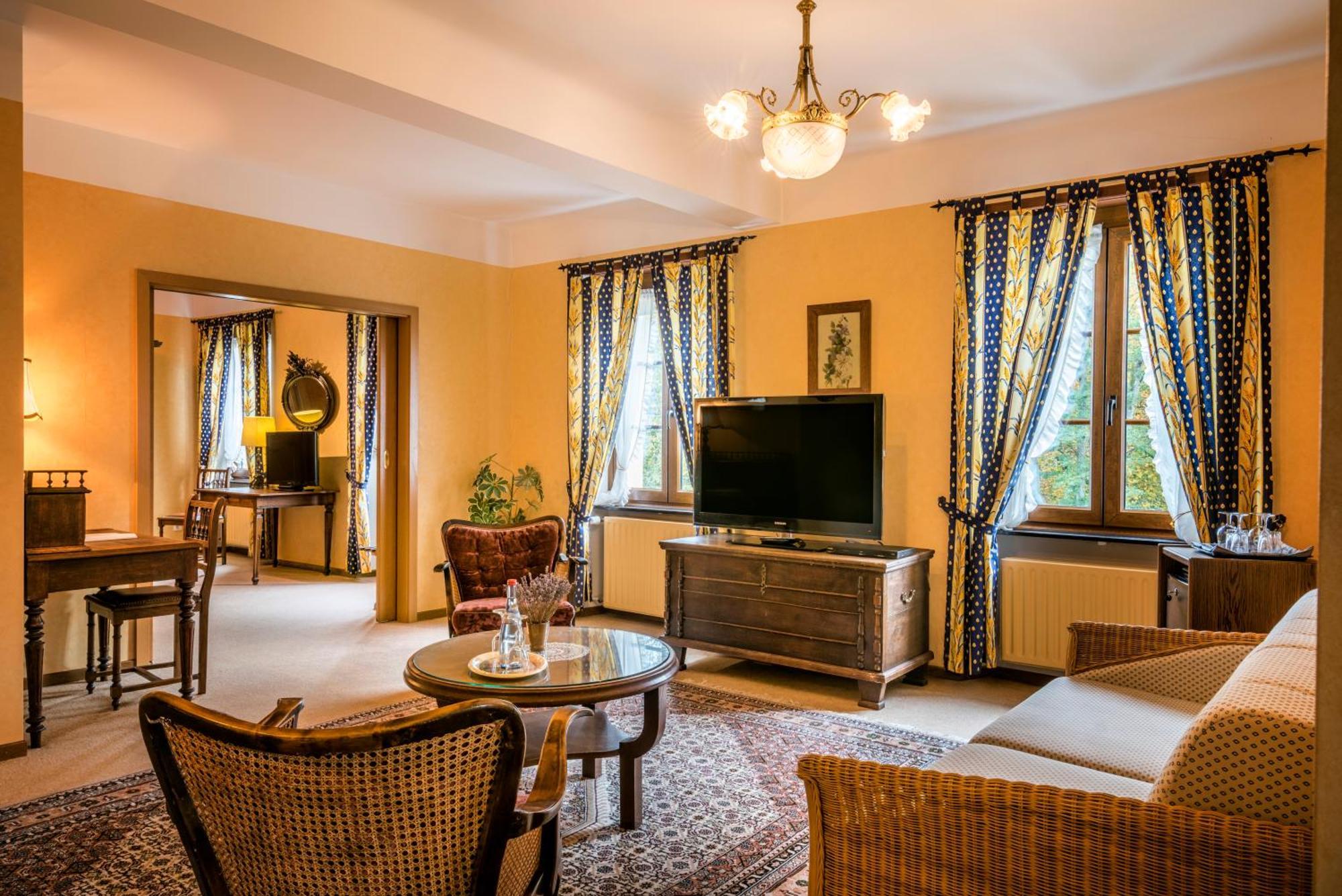 Hotel Restaurant Le Cigalon Waldbillig 外观 照片